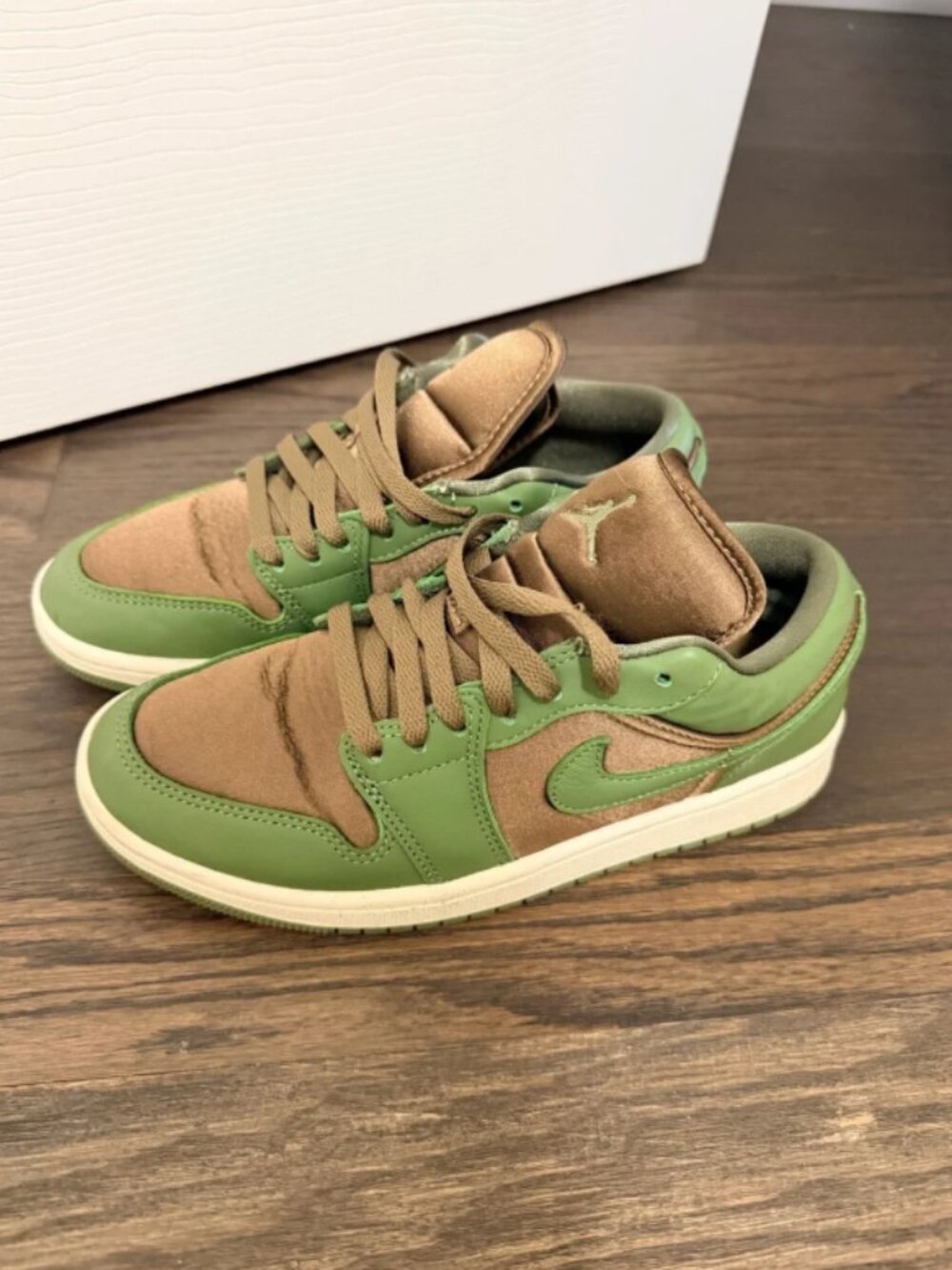 Jordan 1 Low Men's Sneakers in Olive Green & Brown